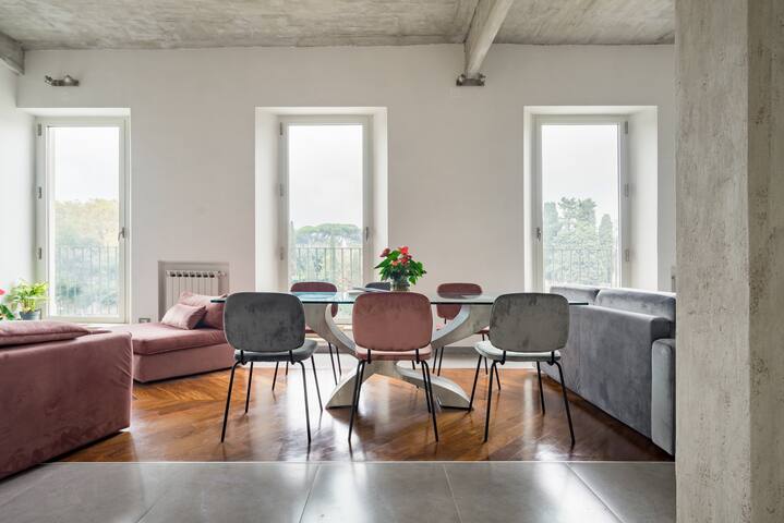 Colosseum Home in Rome gallery image 5