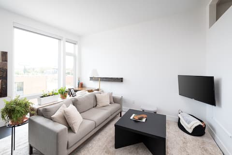 Flexhome Skywalk to Fiserv U1 Rooftop+Gym+Parking