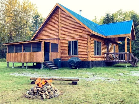 Rustic chalet in the heart of Anse-Saint-Jean