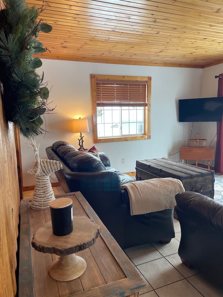 Cabin On The Trail - Fox Lake
