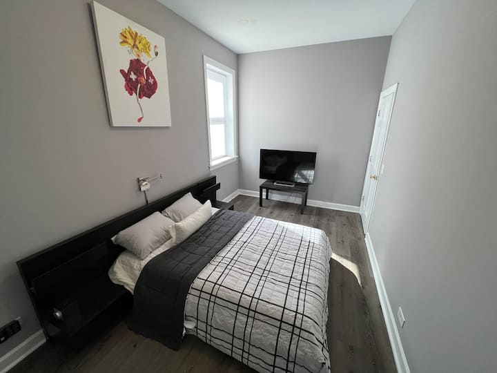 เตียงขนาดเต็มตัว