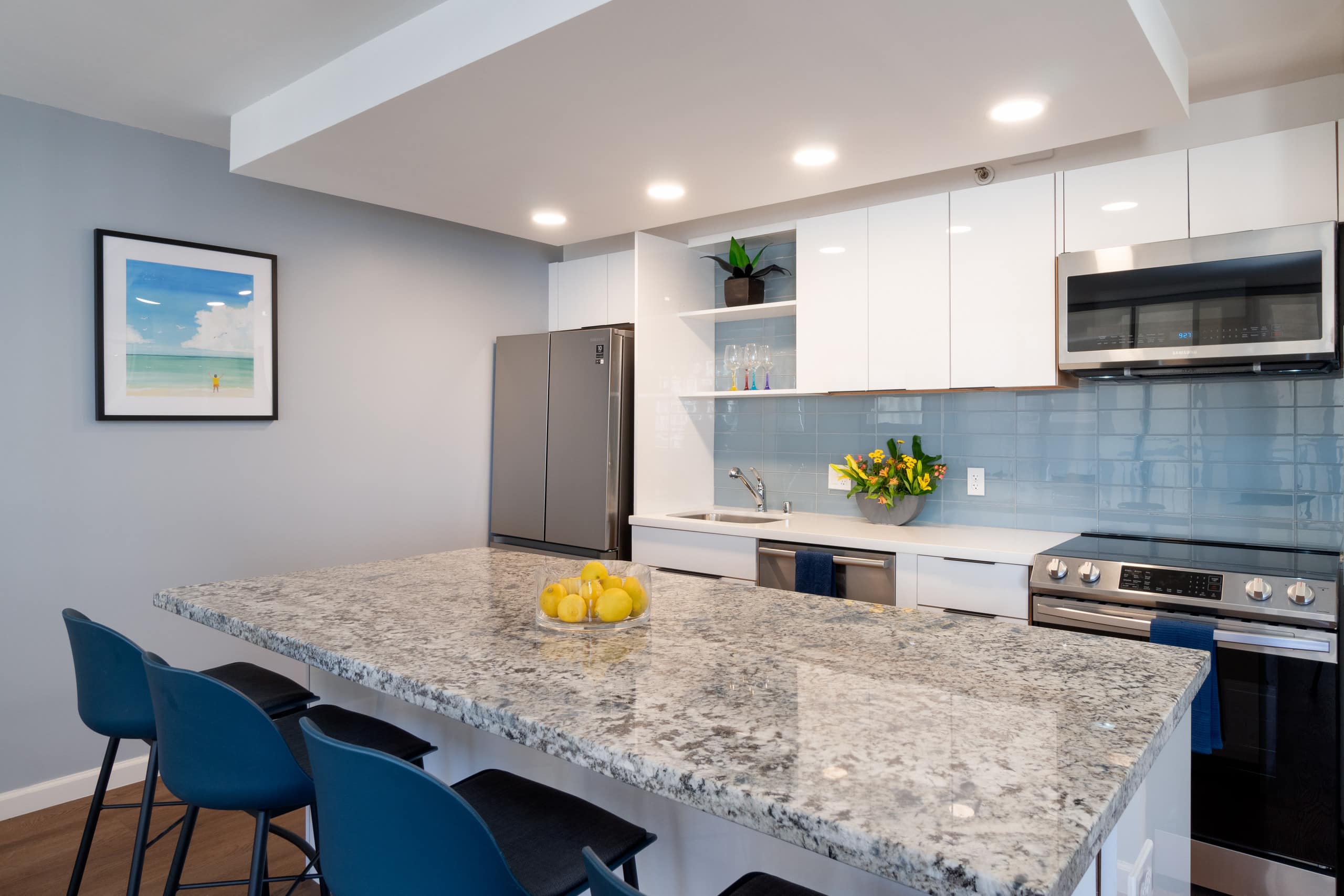 Condo in Honolulu · ★4.7 · 1 bedroom · 2 beds · 1 private bath - Image 5