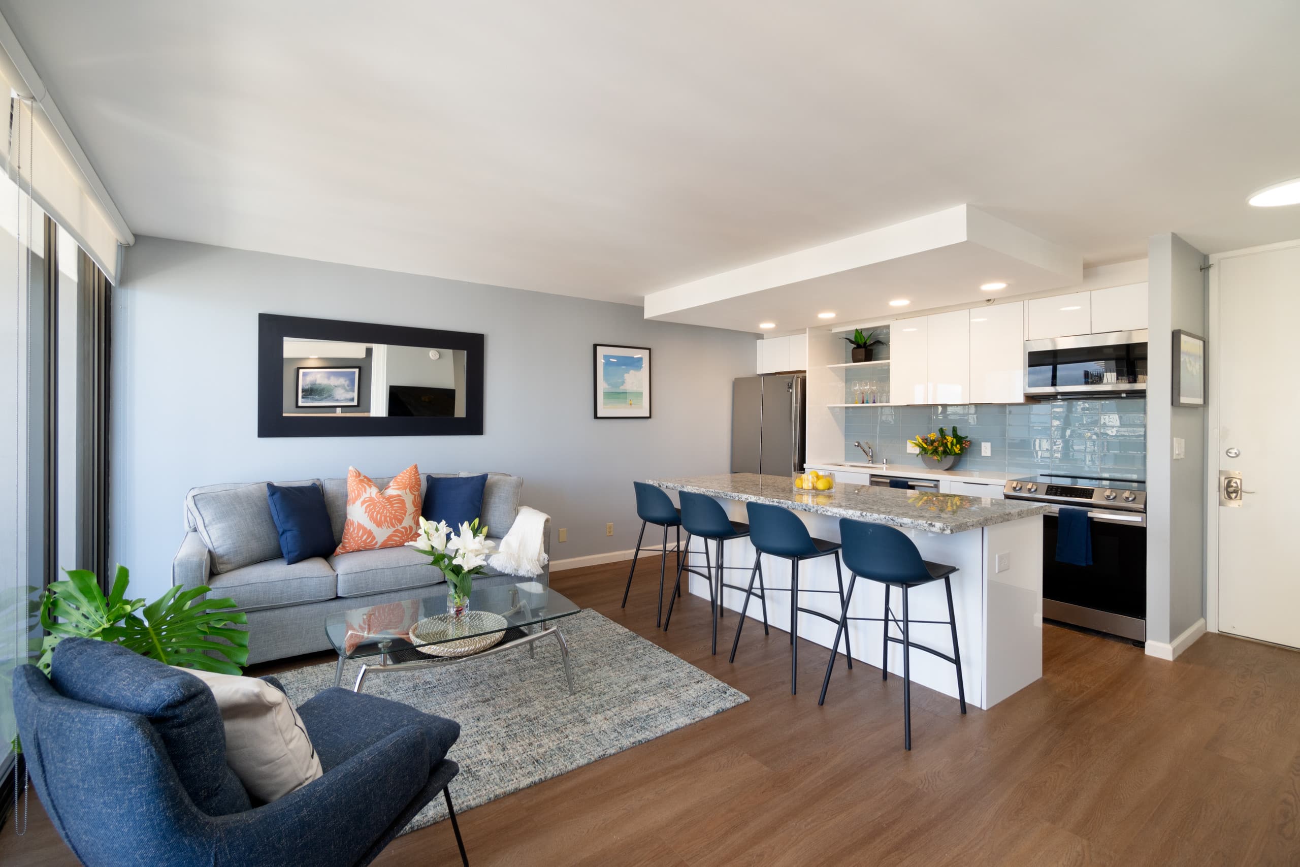 Condo in Honolulu · ★4.7 · 1 bedroom · 2 beds · 1 private bath - Image 3