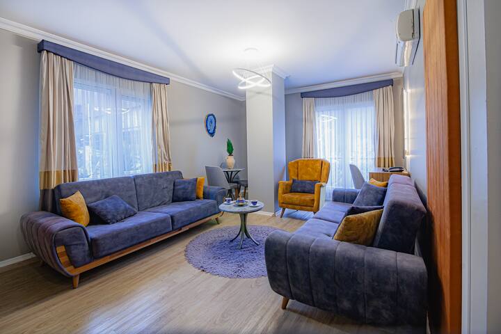 Elegant Apartment With Two-Bedroom 2+2 gallery image 5