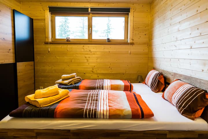 חדר שינה במרתף