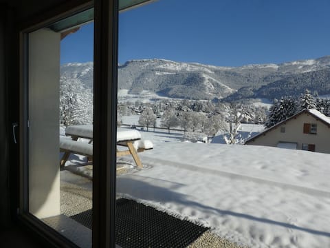 Propriété Airbnb réussie: Le Rochefort 3* 4/6 p 70 m2 independent + garden à Lans En Vercors
