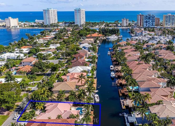 Villa AQUA with heated pool gallery image 3