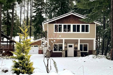 Dog friendly, hot tub, 5 min to Lk Easton/Kachess