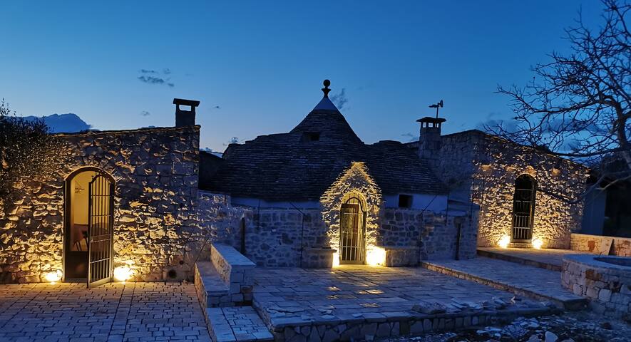 Villa “Il Trullo di Filomena” con piscina gallery image 2