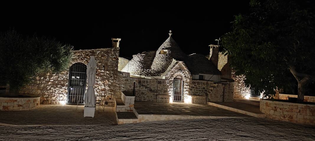 Villa “Il Trullo di Filomena” con piscina