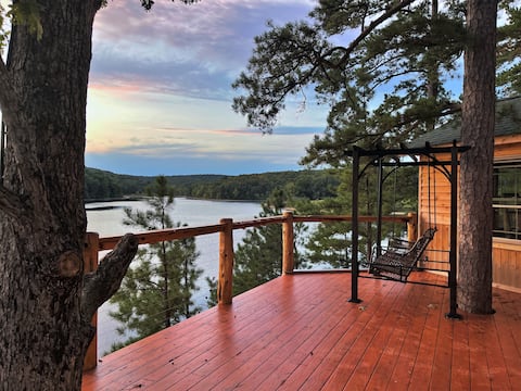 Tree House #3 "The Chateau" with private hot tub!