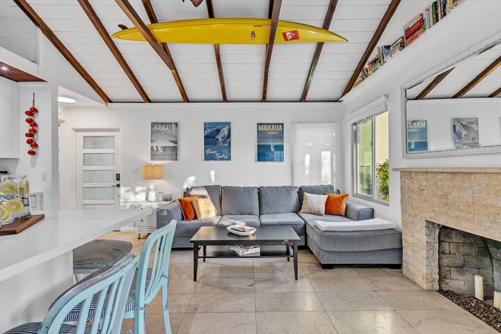 Friends & Family Beach Retreat -Steps to the Sand. gallery image 3