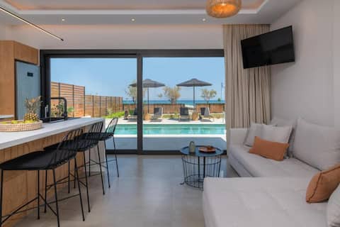 Top performing Airbnb: Alas Villa - Seafront in Περιφερειακή Ενότητα Ζακύνθου