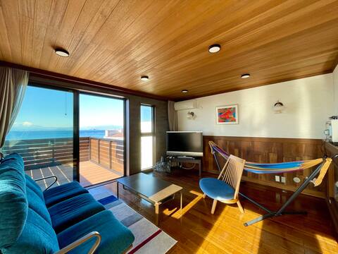 A house overlooking the Hayama Sea: Ocean view!A cottage with a view of Mt. Fuji and Enoshima from t