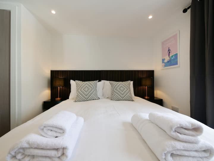 Dormitorio 2 con
cama tamaño king - Opciones individuales bajo petición