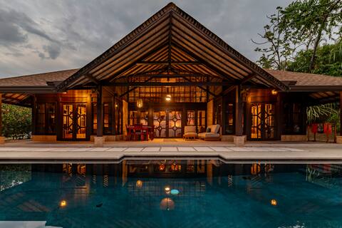 Pacific Sunsets at Villa Bali