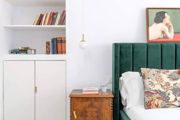 Urgell · Stunning 4BR/3BTH apt gallery image 3