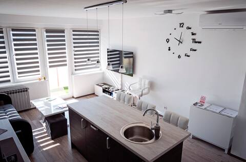 Luxury apartment, Self check-in option,  PS4 Pro