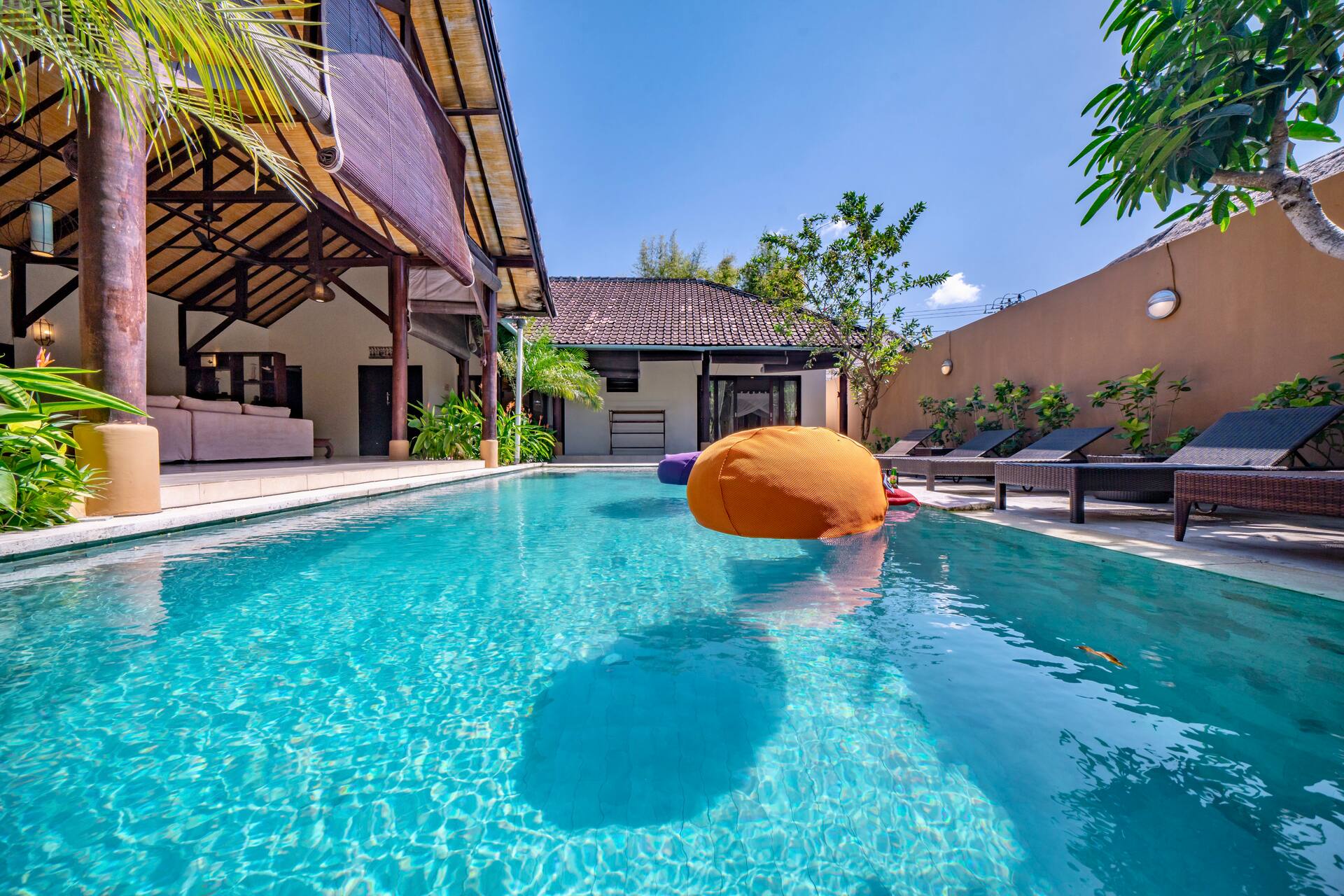 Spacious Private 2BR Villa- 10 Mins to the Beach