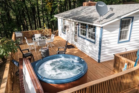 10 mins from Shenandoah National Park ~ Cozy Cabin