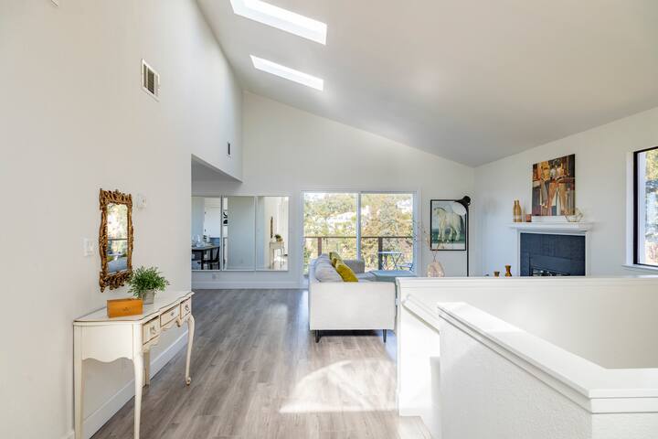 4-Bed House, Best View and Pool Oakland Hills gallery image 4