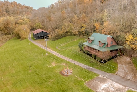 Private cabin on KY River/Hot tub/30 miles to Lex