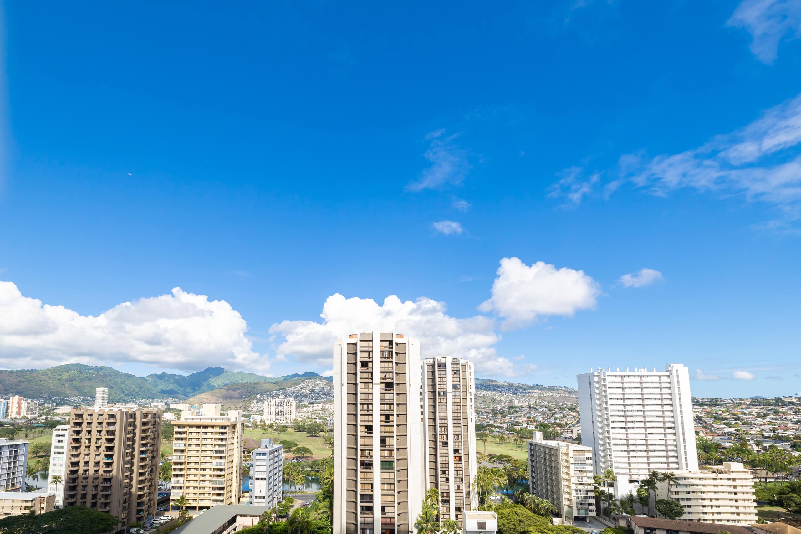 Condo in Honolulu · ★4.87 · 1 bedroom · 2 beds · 1 private bath - Image 26