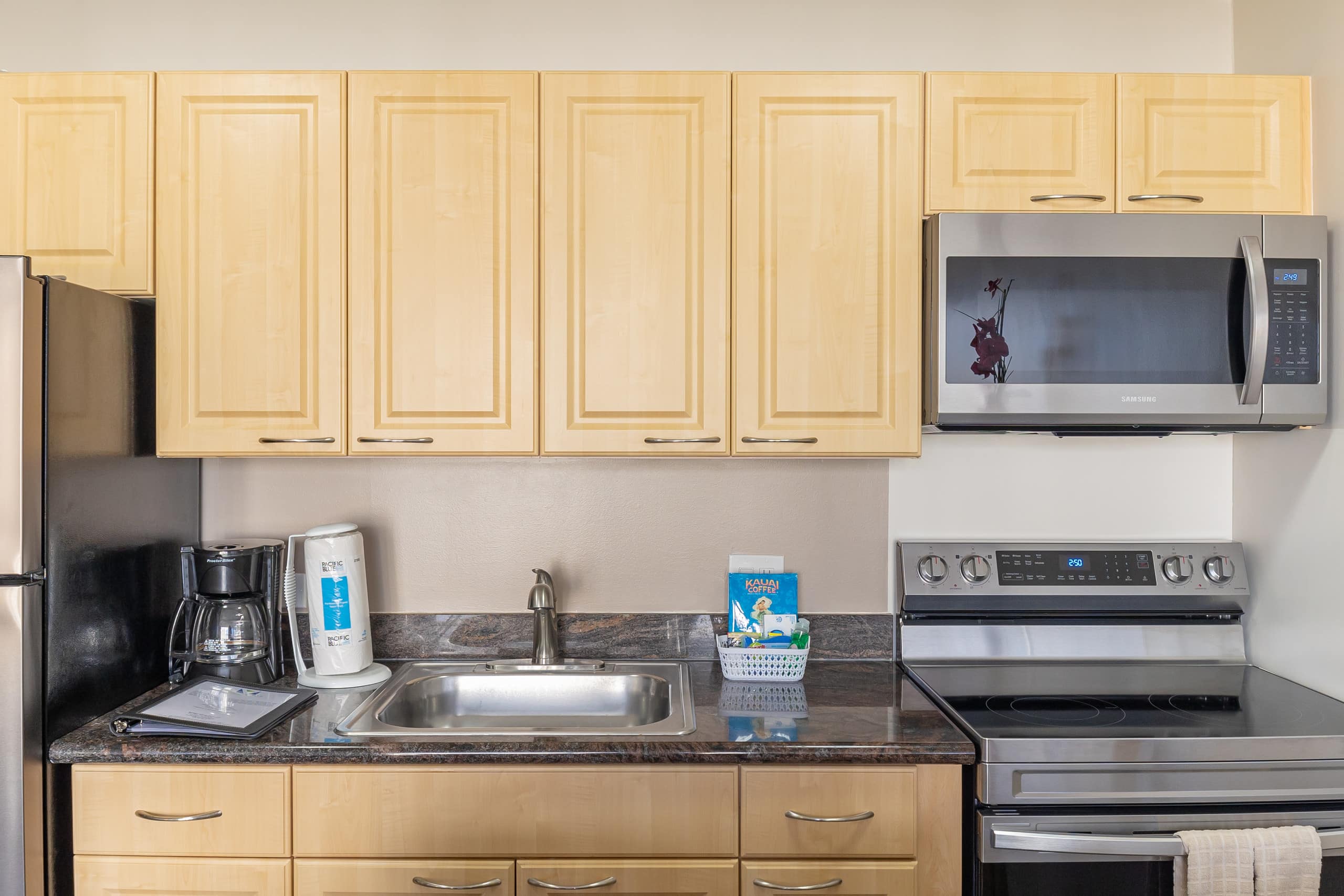 Condo in Honolulu · ★4.87 · 1 bedroom · 2 beds · 1 private bath - Image 5
