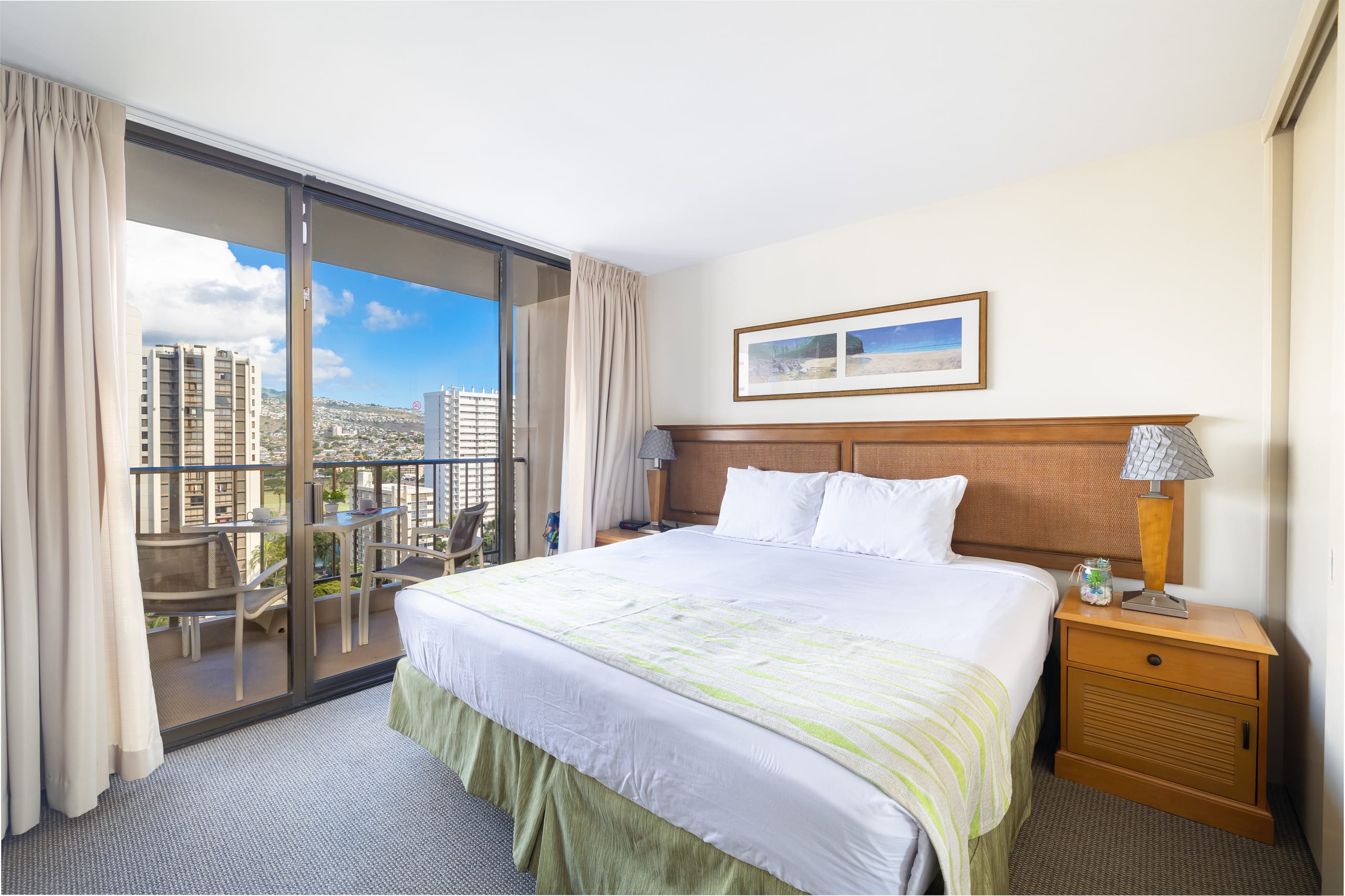 Condo in Honolulu · ★4.87 · 1 bedroom · 2 beds · 1 private bath - Image 2