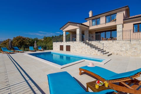 Villa Teza, brand new, 8 guests, pool, sea view