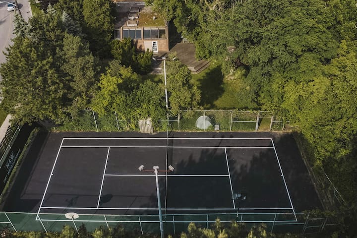 Toronto Vacation | ➊ The One Toronto Villa gallery image 2