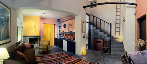 Top Airbnb: One bedroom stone guest house with mountain view in Δήμος Δυτικής Μάνης