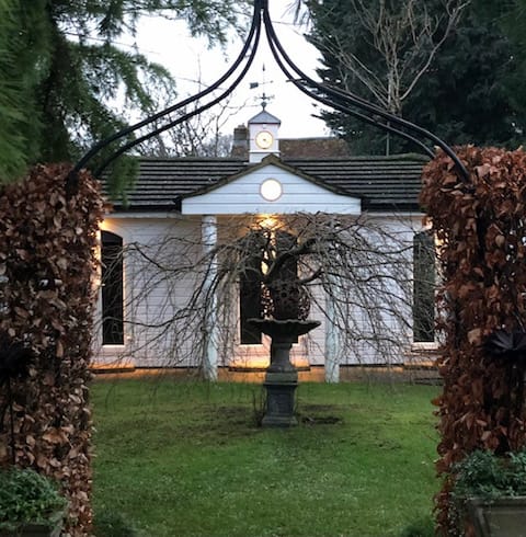 Amazing Clockhouse in a perfect location