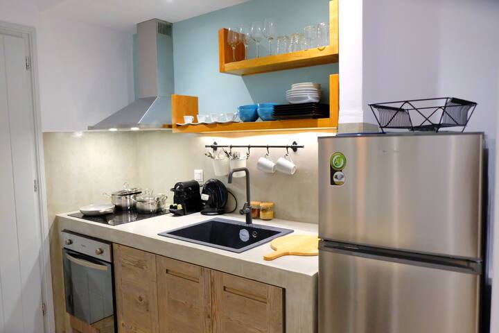 Apartment Aphrodite 2 with private pool in Naoussa gallery image 3