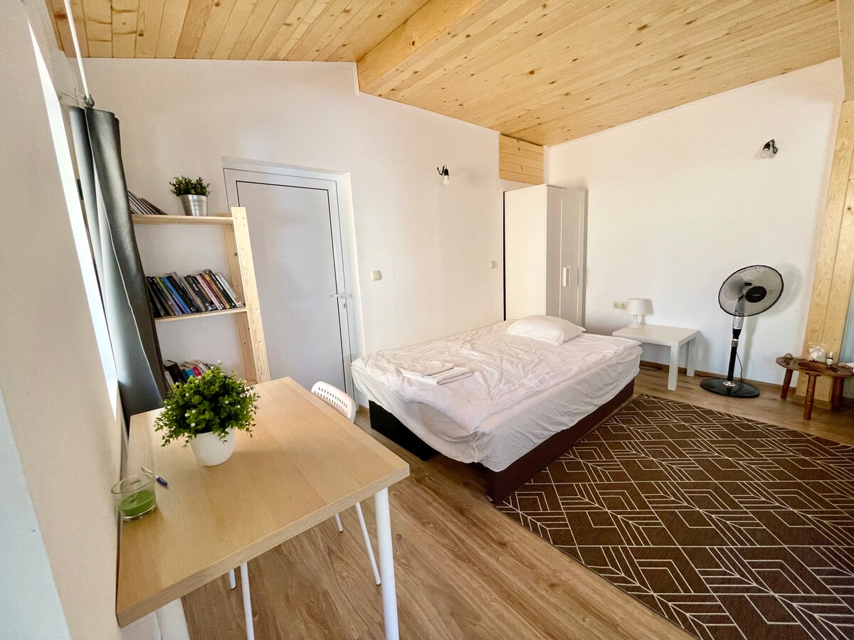 საძინებელი 8