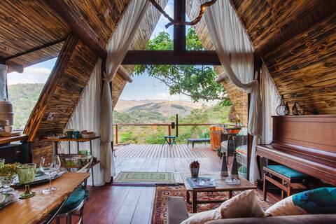 hut over the woods •@cabanasnamata