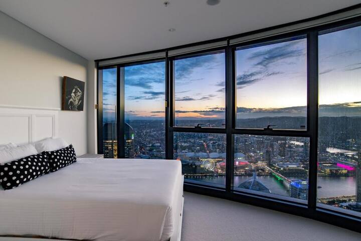 Stunning River & City Views, 3BR@Brisbane CBD gallery image 4