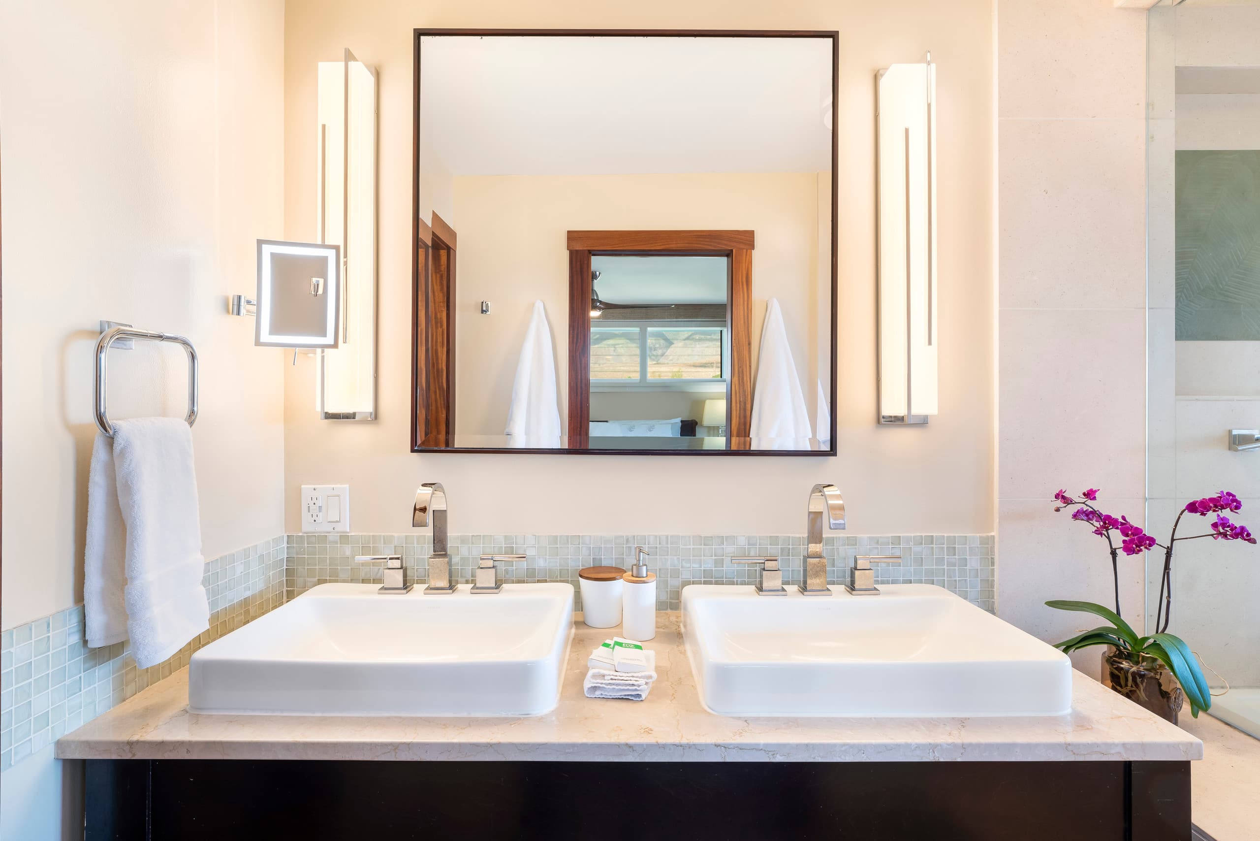 Condo in Lahaina · ★4.95 · 2 bedrooms · 3 beds · 2 baths - Image 15