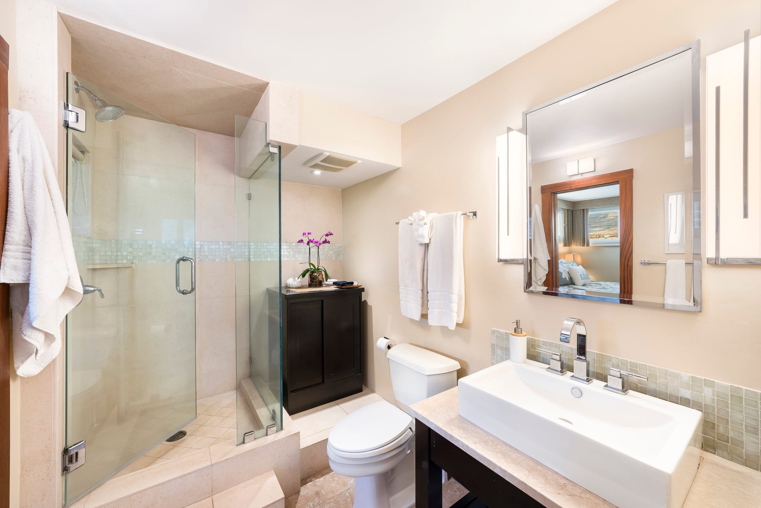 Condo in Lahaina · ★4.95 · 2 bedrooms · 3 beds · 2 baths - Image 18