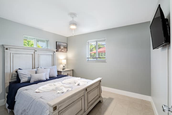 This bed is so inviting, it begs you to hit the snooze button a few extra times.