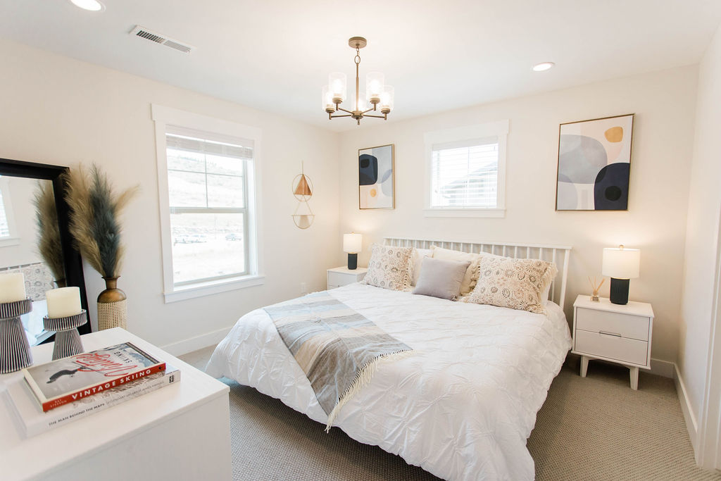 4 BDRM with Bunk Room - Dogs Welcome - Sleeps 8!