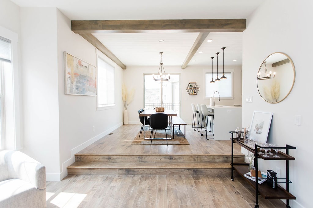 4 BDRM with Bunk Room - Dogs Welcome - Sleeps 8!