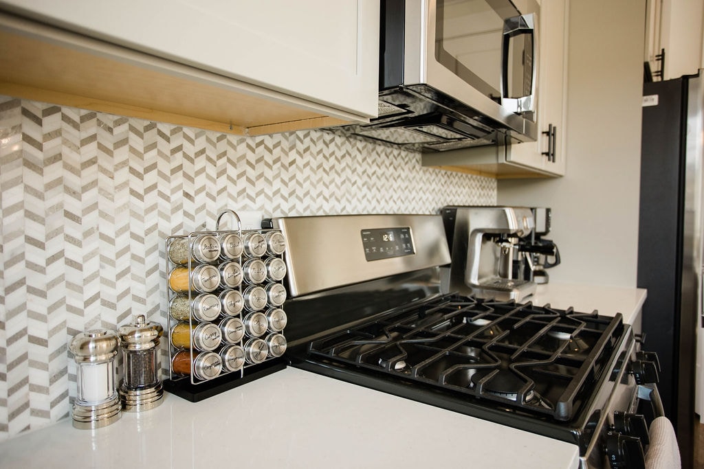 4 BDRM with Bunk Room - Dogs Welcome - Sleeps 8!