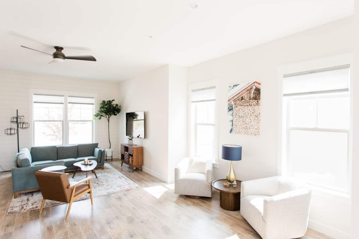 4 BDRM with Bunk Room - Dogs Welcome - Sleeps 8!