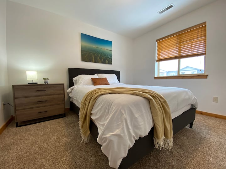 The lamps in each bedroom have a USB plug for easy charging throughout the night.