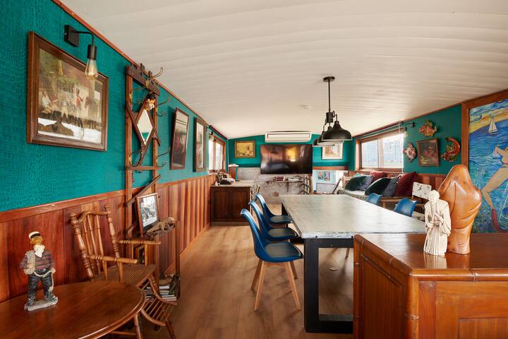 Confortable Péniche de 200 M² parking gratuit gallery image 3