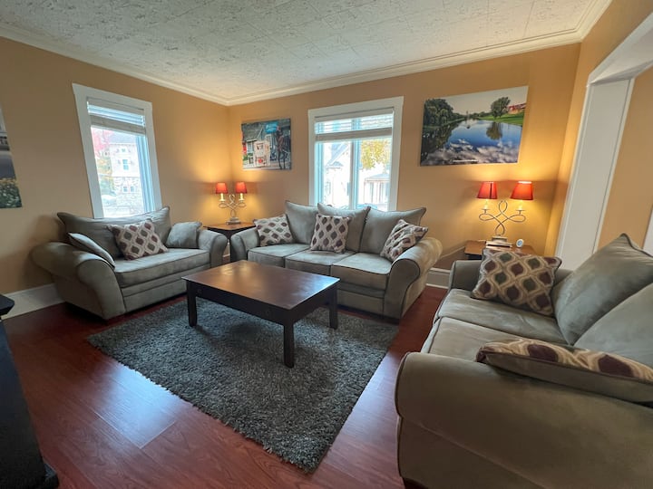 Flint Haus - Frankenmuth Vacation Homes - Frankenmuth, MI