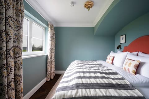 Numa | L Room w/ Bathtub near Hellbrunn Palace