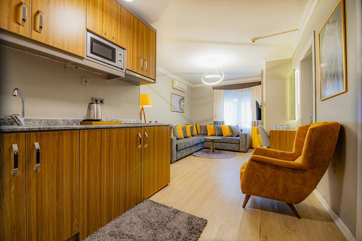 Family Home With 3 Bedroom 3+3 gallery image 5