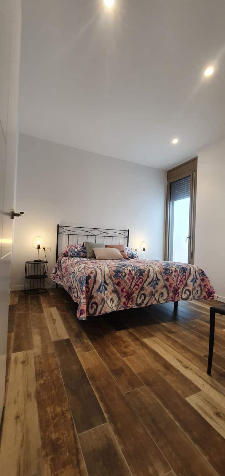 Просторна двойна стая с достъп до малък лофт